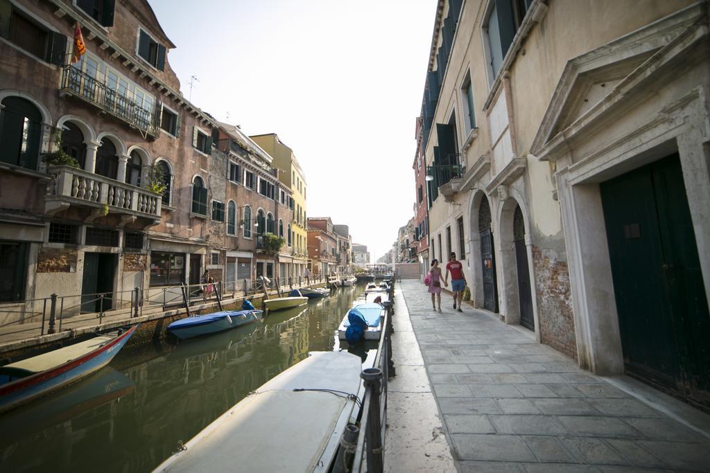 Hostel Biennale Veneza Quarto foto